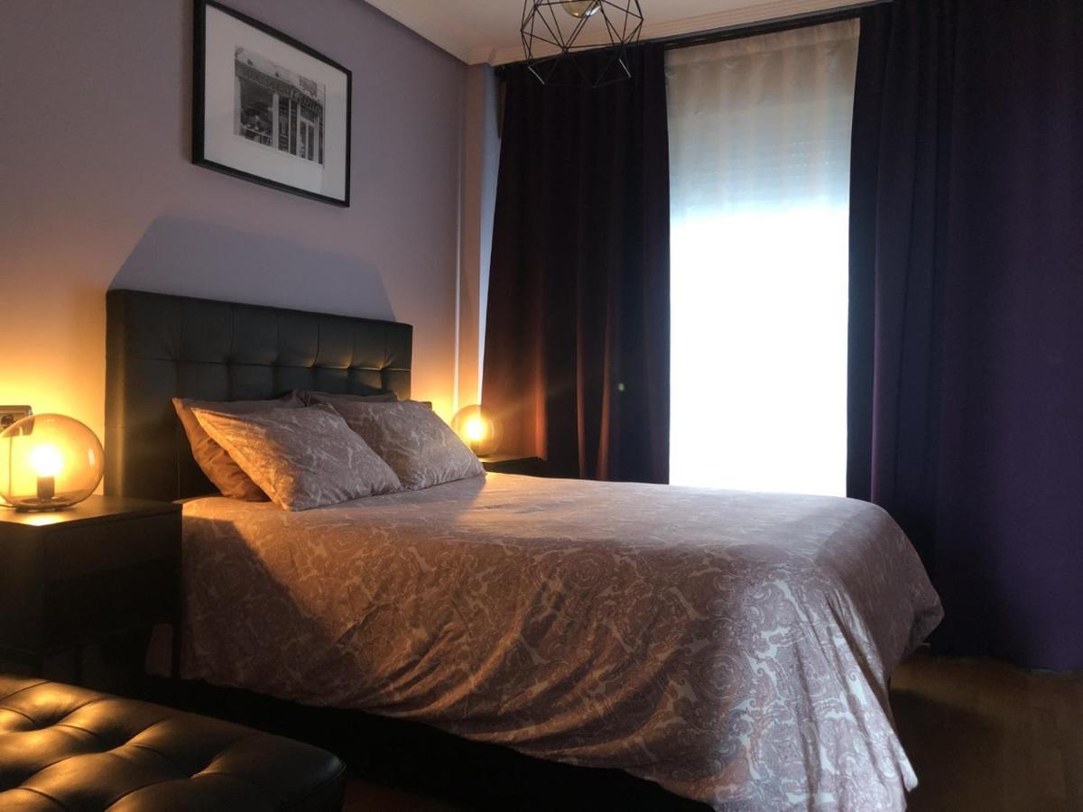 Parking, Vistas Al Mar Y Tres Habitaciones 아 코루냐 외부 사진