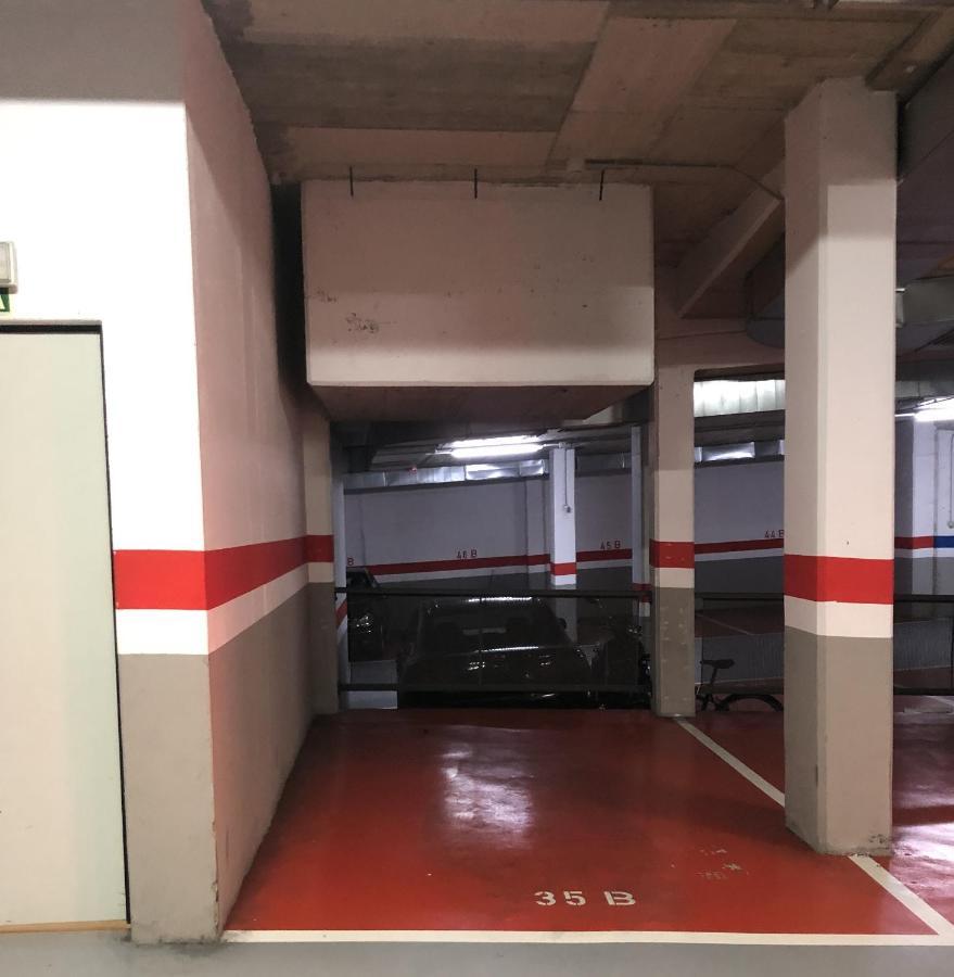 Parking, Vistas Al Mar Y Tres Habitaciones 아 코루냐 외부 사진